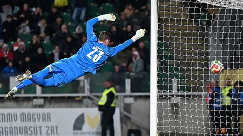 Focirajongók a stadionban