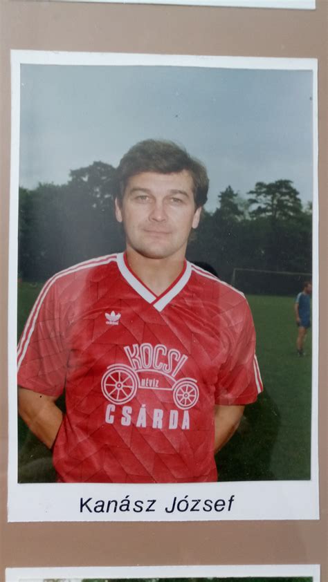 Kanász József fiatalon, futballmeccsen
