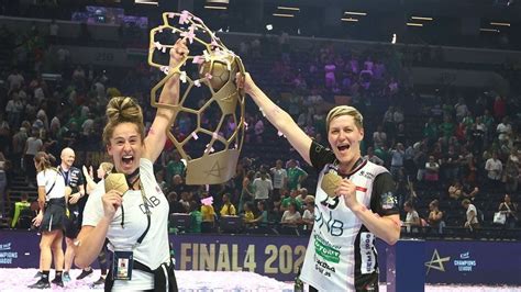 Nerea Pena, a sikeres kézilabdázó és új edző