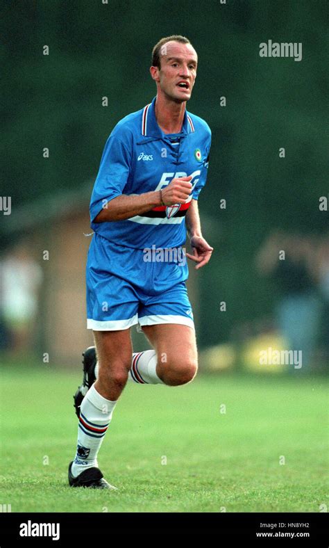 Marco Rossi a Sampdoria játékosaként