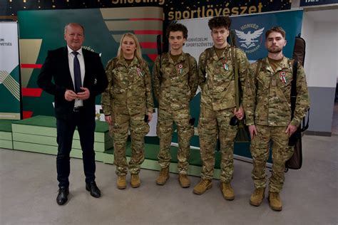 ünnepélyes díjátadó a bajnokságon