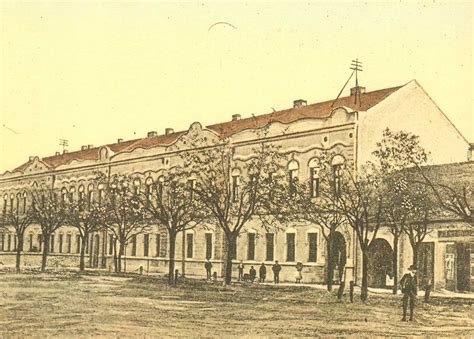 A kiskunfélegyházi gimnázium első épülete, amely az 1809-ben emelt iskolaépületben működött