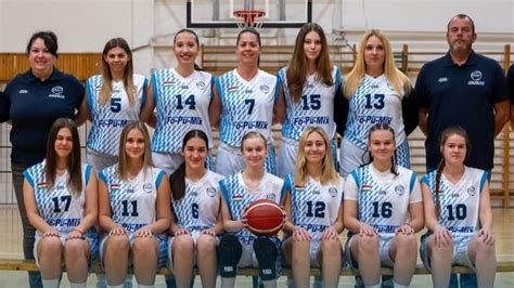 UMMC Jekatyerinburg női kosárlabdacsapat edzés közben