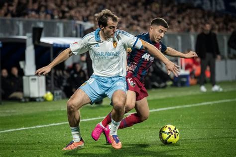 A Huesca és a Real Zaragoza stadionjainak légifelvétele