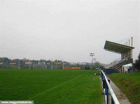 Kozármisleny FC logó és stadion