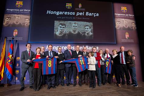 Fénykép Kocsis Sándorról és Czibor Zoltánról Barcelona mezben