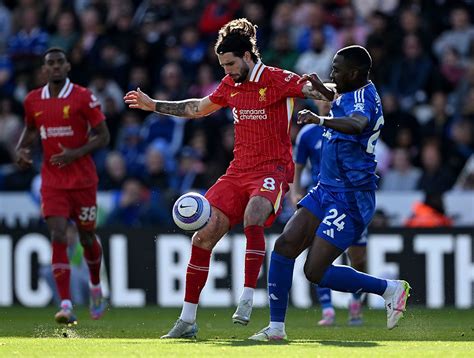 Örömteli pillanat, ahogy a Liverpool ünnepli a győzelmet