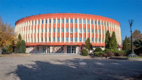 A Békéscsabai Városi Sportcsarnok külső látképe