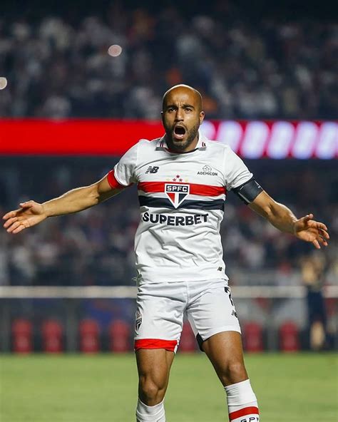 Lucas Moura a kispadon
