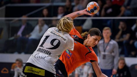 A siófoki Andrea Kobetic és Katarina Jezic, valamint a dán Line Jorgensen és Sanna Solberg a női EHF Kupa döntőjében