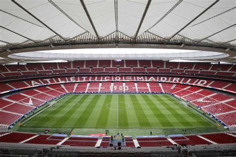 Atlético Madrid szurkolók a Riyadh Air Metropolitanóban