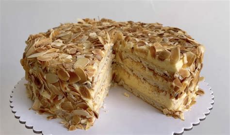Kókusz-mandula torta rétegei