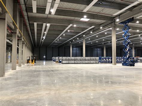Csarnok padló tisztítás kézilabdaviasz maradványoktól