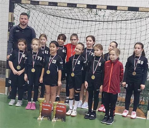 Kiskunhalasi U10 leány focicsapat egy mérkőzésen