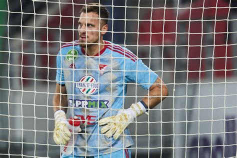 Orsós Krisztián mezben a pályán, sérülése előtt
