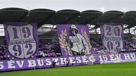 Újpest-Fradi derbi szurkolók