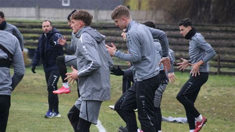 Edzői stáb fiatal csapattal