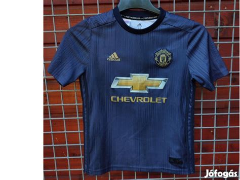 Manchester United 1968-as kék BEK-döntős mez