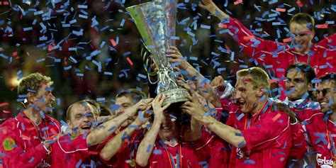 A Liverpool 2001-es UEFA Kupa győzelmének pillanatai