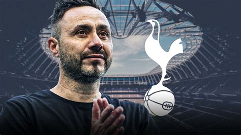 Roberto De Zerbi, a Tottenham Hotspur edzője a pálya szélén