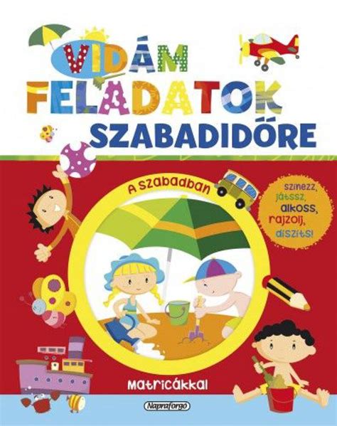 Vidám óvodások fociznak a szabadban, labdával a lábuknál