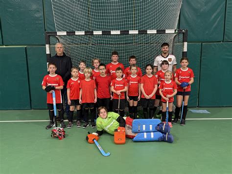A Soroksári Hockey Club emblémája és trófeái