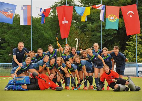 A Soroksári Hockey Club csapatképe az Interliga első fordulója után
