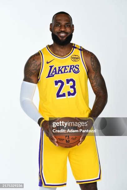 LeBron James középiskolás és profi képei