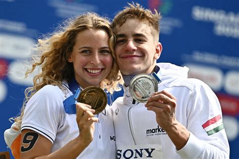 Fábián Bettina és Betlehem Dávid éremátvétele