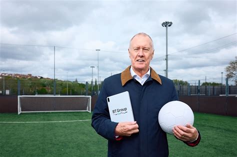 Sir Geoff Hurst történelmi mesterhármasa az 1966-os világbajnoki döntőben