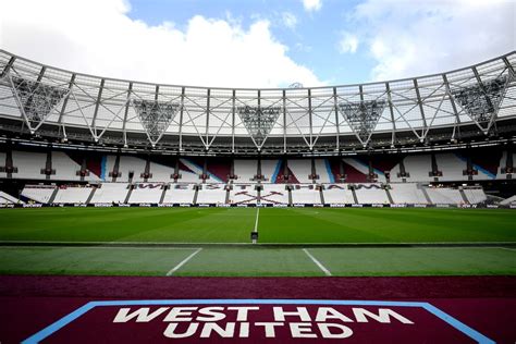 A West Ham United stadionja és szurkolói