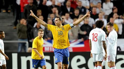 Ibrahimović ollózós gólja az angolok ellen