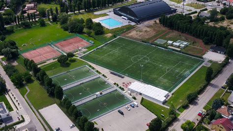 Pokorny József emlékét őrző sportközpont látképe