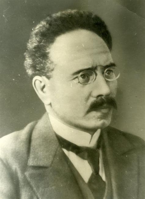 Karl Liebknecht portréja és a spartakista mozgalom jelképei