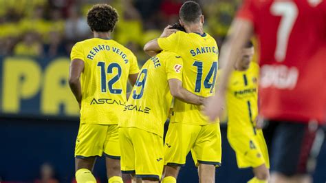Villarreal és Zenit St. Petersburg játékosok a pályán