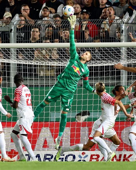 Gulácsi Péter bravúros védései a Bundesligában