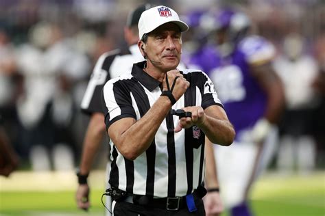 Gene Steratore a Super Bowlon