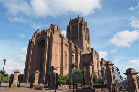A Liverpool Cathedral impozáns neogótikus épülete