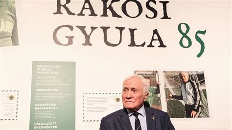 Rákosi Gyula kalauz egy buszon az 1950-es években