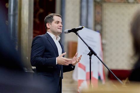 Nigériai tehetségek átigazolása európai klubokba