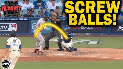 A baseball screwball labdafogása
