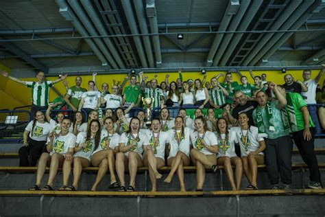 Ferencvárosi vízilabdacsapatok ünneplése