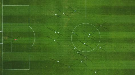 Labdarúgók verekednek a pályán