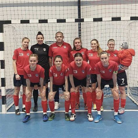 Gyermek futsalcsapat tagjai csapatképen