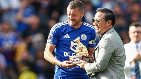A Leicester City stadionja és a klub logója