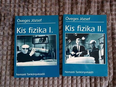 Fiatalok játékos fizikai kísérletet végeznek