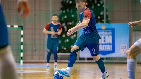 Férfi futsal csapat edzés közben
