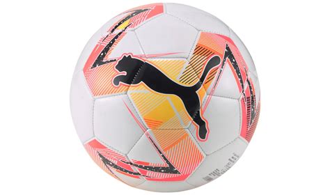 Futsal labda és futsal cipő
