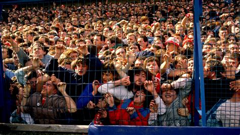A Hillsborough stadion és a tragédia emlékműve