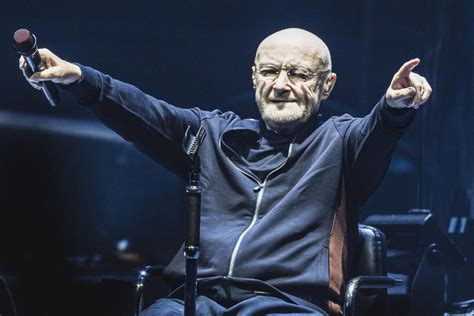 Phil Collins koncert a színpadon